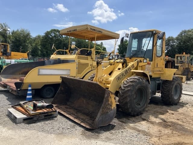 WHEEL LOADER — Auction (lot 8456-810)