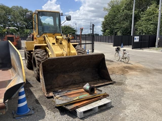 WHEEL LOADER — Auction (lot 8456-810)