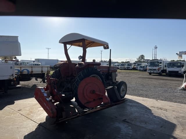Tractor — Auction (lot 8456-8101)