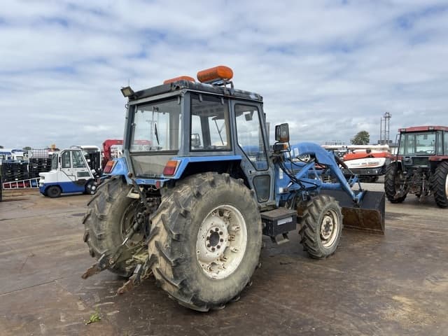 Tractor — Auction (lot 8456-8102)