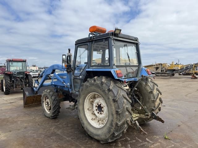 Tractor — Auction (lot 8456-8102)