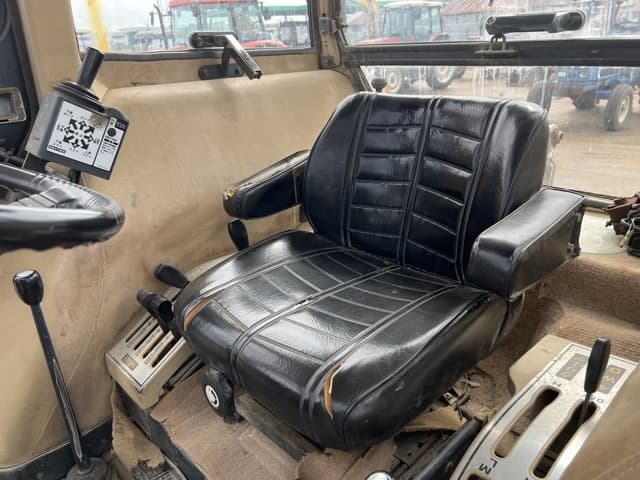 Tractor — Auction (lot 8456-8102)