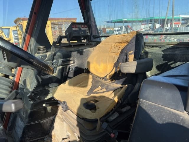 Tractor — Auction (lot 8456-8106)