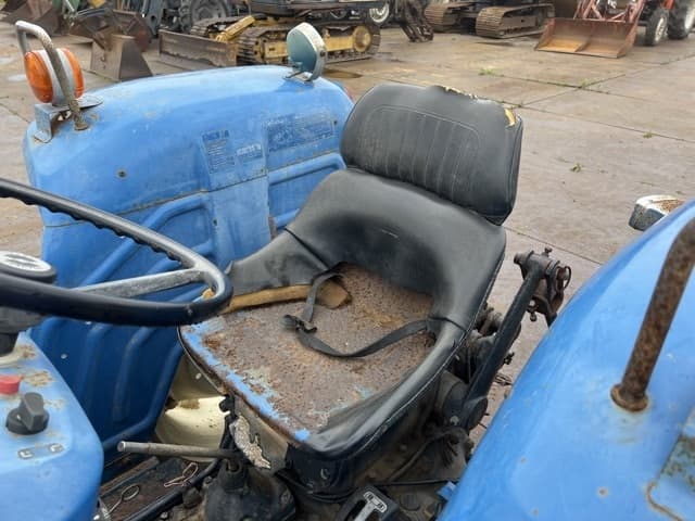 Tractor — Auction (lot 8456-8110)