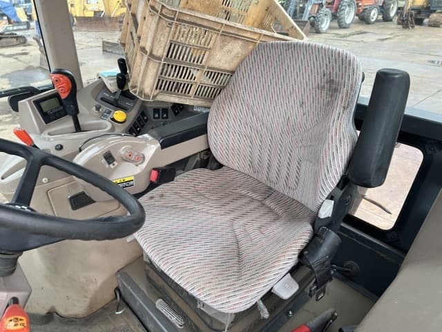 Tractor — Auction (lot 8456-8111)