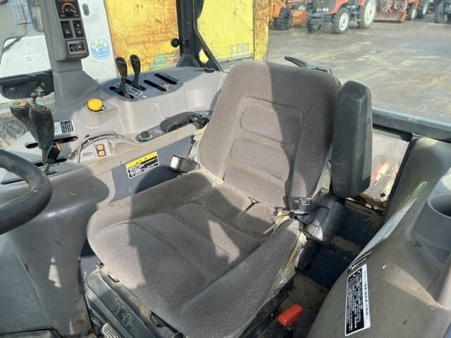 Tractor — Auction (lot 8456-8113)