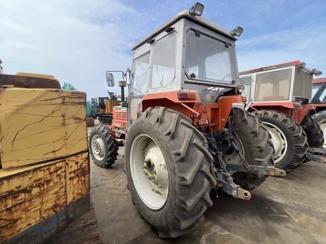 Tractor — Auction (lot 8456-8114)
