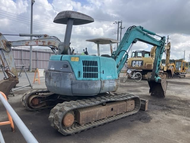 MINI EXCAVATOR — Auction (lot 8456-812)