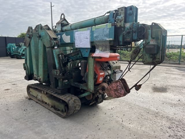 MINI CRAWLER CRANE — Auction (lot 8456-813)