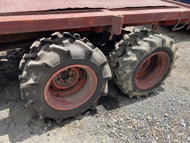 WHEEL CARRIER — Auction (lot 8456-814)