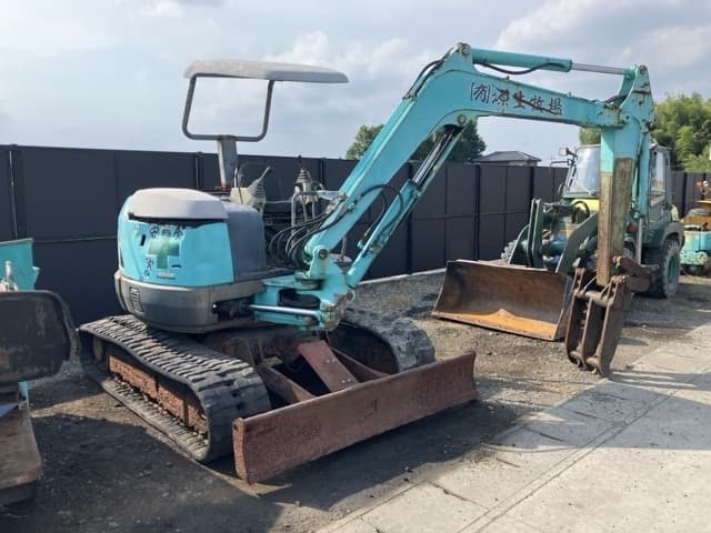 MINI EXCAVATOR — Auction (lot 8456-817)