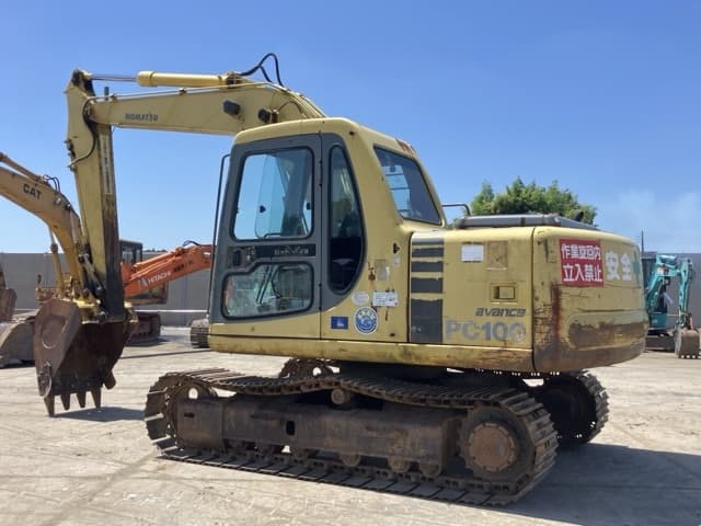 EXCAVATOR — Auction (lot 8456-82)