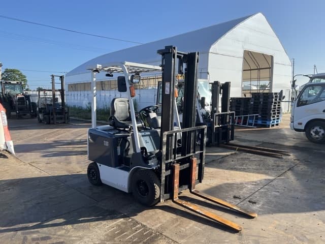 Battery Forklift — Auction (lot 8456-8202)