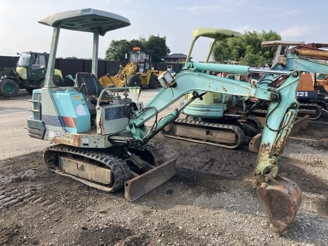 MINI EXCAVATOR — Auction (lot 8456-823)