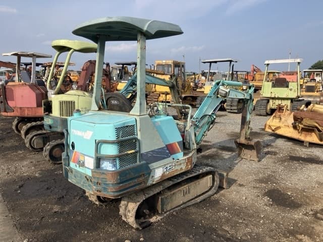 MINI EXCAVATOR — Auction (lot 8456-823)
