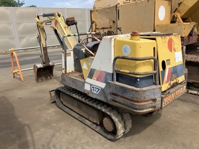 MINI EXCAVATOR — Auction (lot 8456-824)