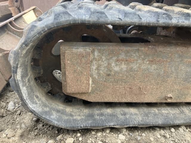 MINI EXCAVATOR — Auction (lot 8456-824)