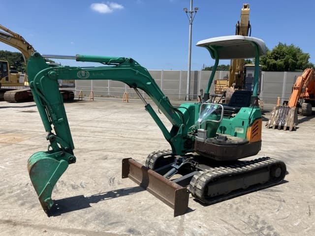 MINI EXCAVATOR — Auction (lot 8456-83)