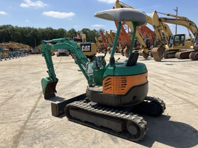 MINI EXCAVATOR — Auction (lot 8456-83)