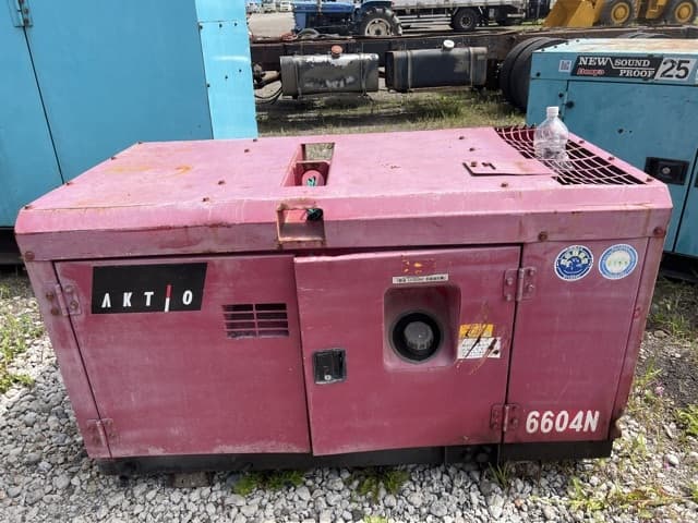 Compressor — Auction (lot 8456-8302)