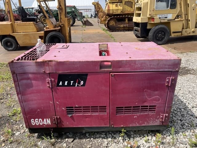 Compressor — Auction (lot 8456-8302)