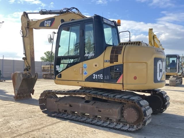 EXCAVATOR — Auction (lot 8456-85)
