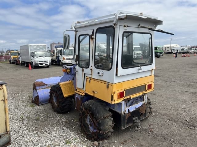 MINI WHEEL LOADER — Auction (lot 8456-8601)