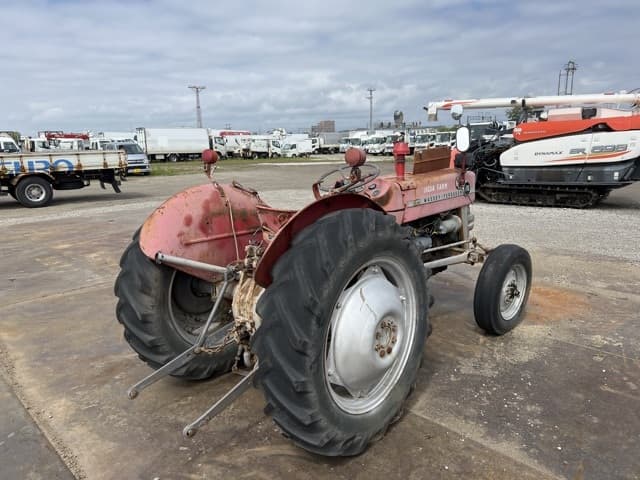 Tractor — Auction (lot 8456-8701)