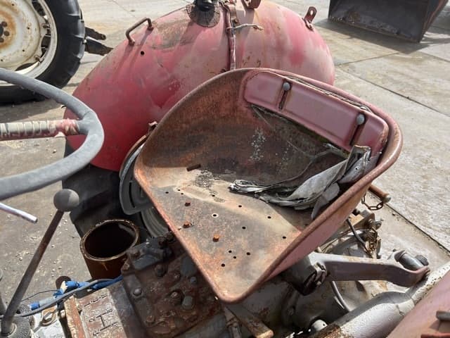 Tractor — Auction (lot 8456-8701)
