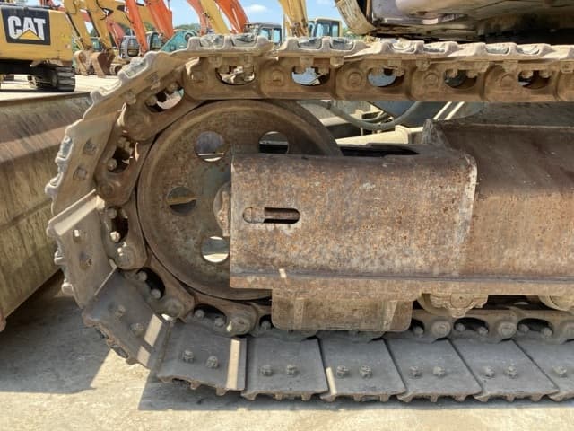 EXCAVATOR — Auction (lot 8456-89)