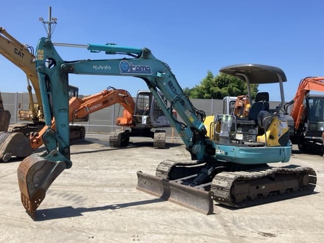 MINI EXCAVATOR — Auction (lot 8456-90)