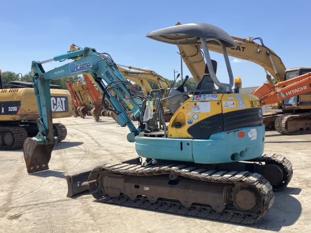 MINI EXCAVATOR — Auction (lot 8456-90)