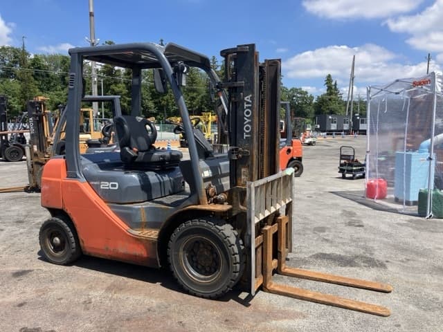 Forklift — Auction (lot 8456-9002)