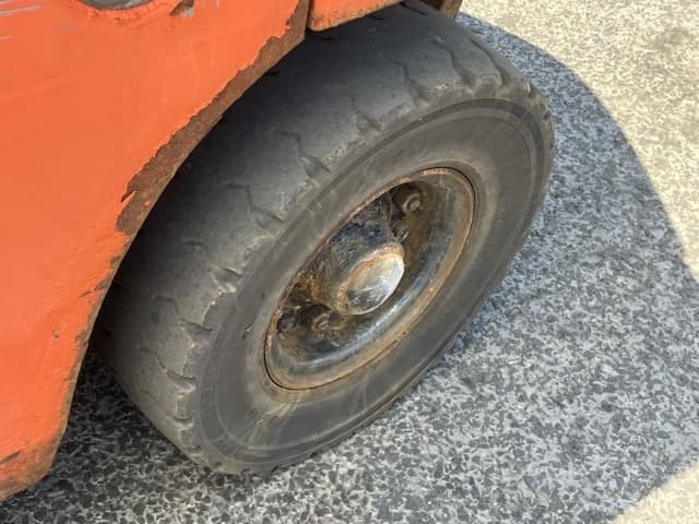 Forklift — Auction (lot 8456-9002)