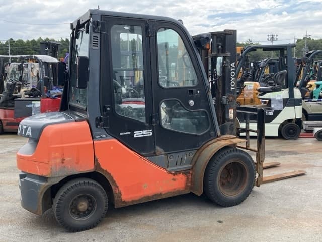 Forklift — Auction (lot 8456-9004)