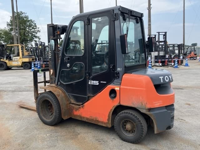 Forklift — Auction (lot 8456-9004)