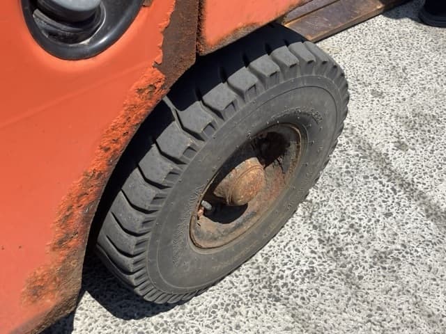 Forklift — Auction (lot 8456-9005)