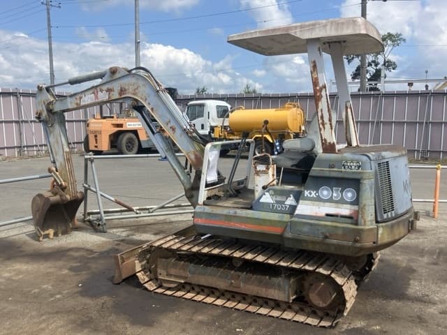 MINI EXCAVATOR — Auction (lot 8456-91)