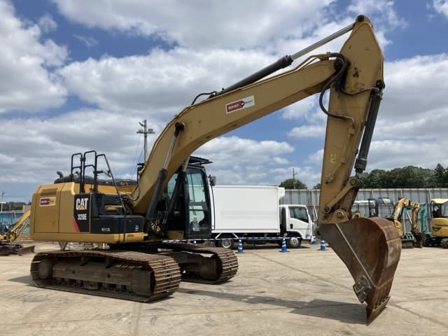 EXCAVATOR — Auction (lot 8456-94)