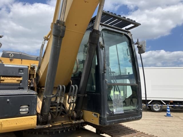 EXCAVATOR — Auction (lot 8456-94)