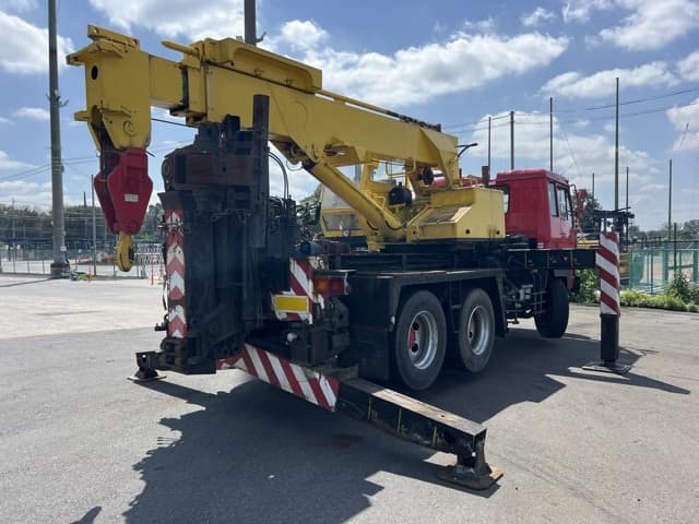 Truck Crane — Auction (lot 8456-99)