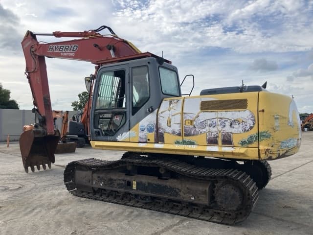 EXCAVATOR — Auction (lot 8457-1)