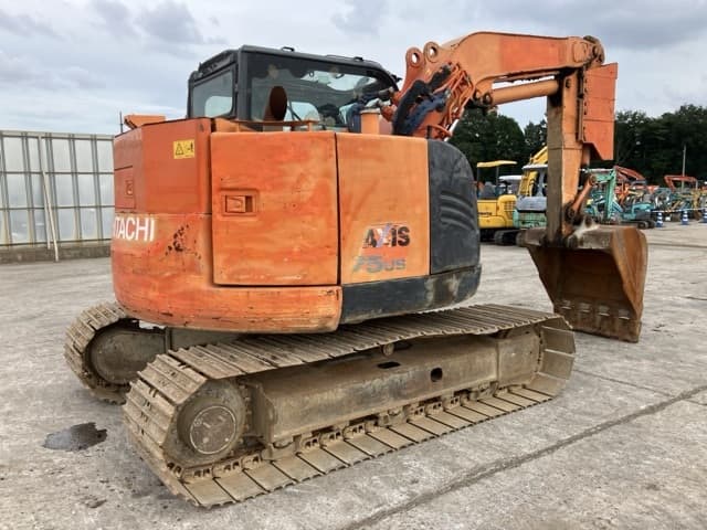EXCAVATOR — Auction (lot 8457-100)