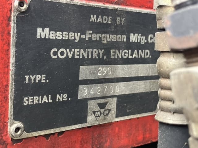 Tractor — Auction (lot 8457-1002)