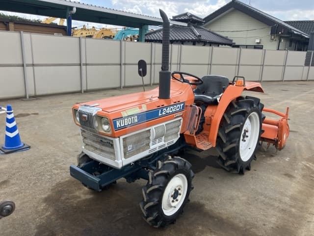 Tractor — Auction (lot 8457-1004)