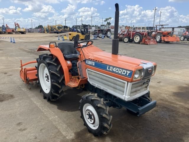 Tractor — Auction (lot 8457-1004)