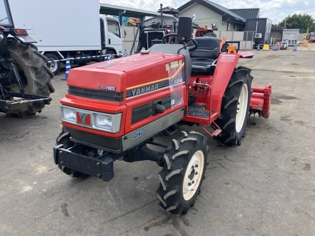 Tractor — Auction (lot 8457-1005)
