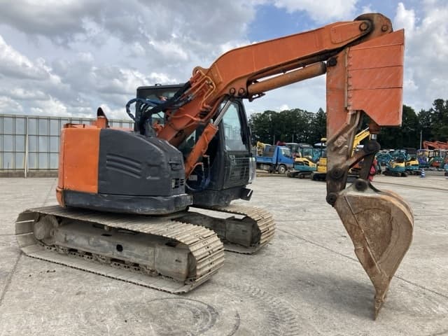 EXCAVATOR — Auction (lot 8457-101)