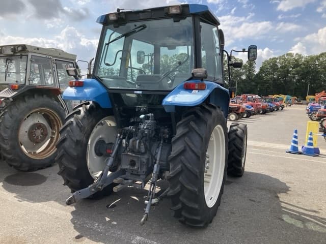Tractor — Auction (lot 8457-1015)