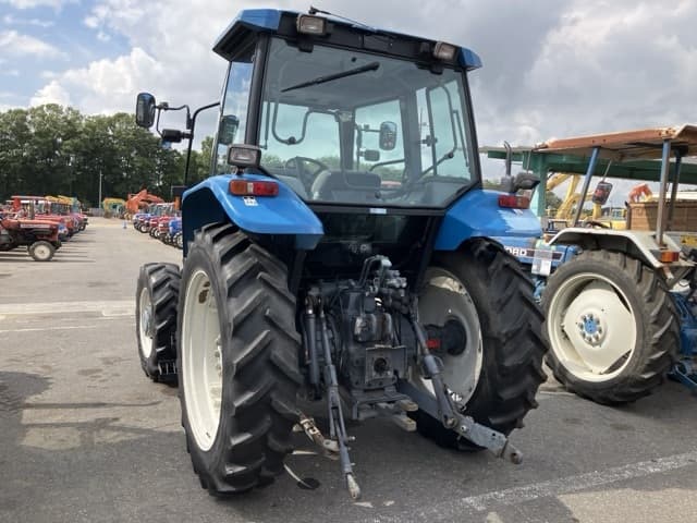 Tractor — Auction (lot 8457-1015)